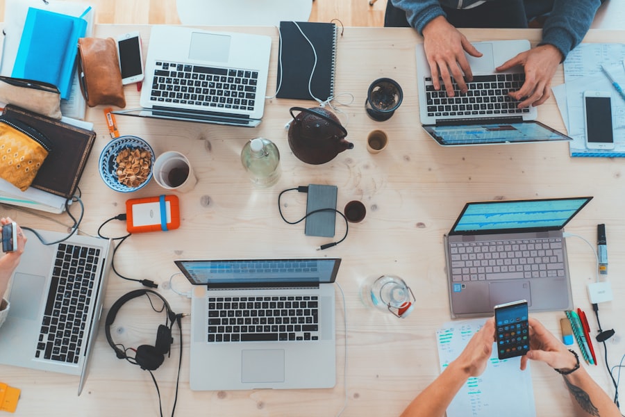 Команда за работой